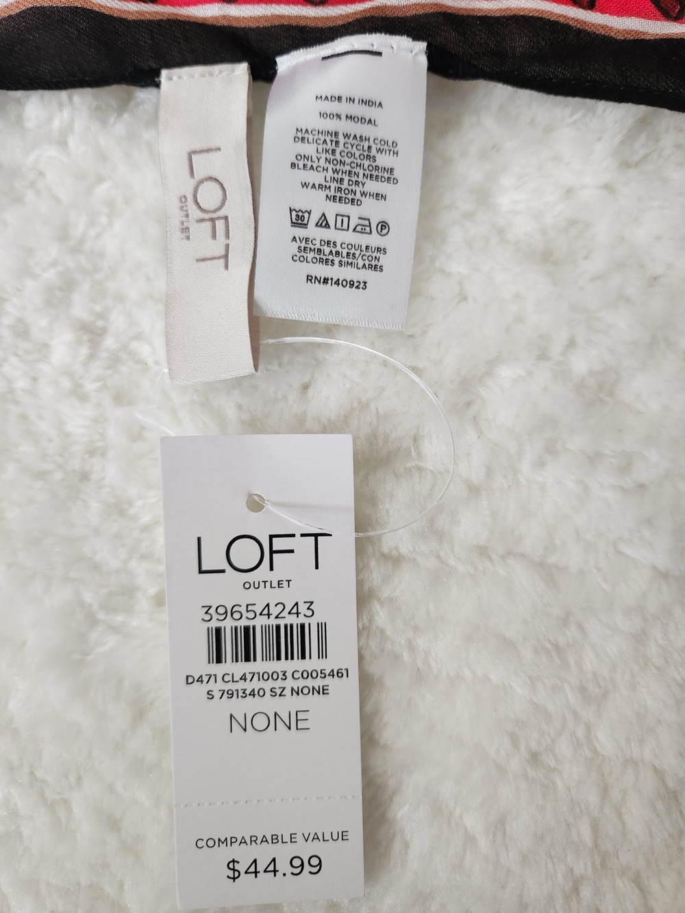 ANN TAYLOR LOFT Scarf New - Picture 2 of 2